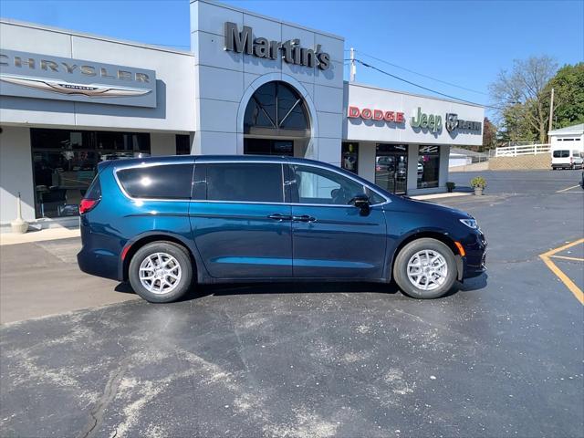 new 2025 Chrysler Pacifica car, priced at $45,920