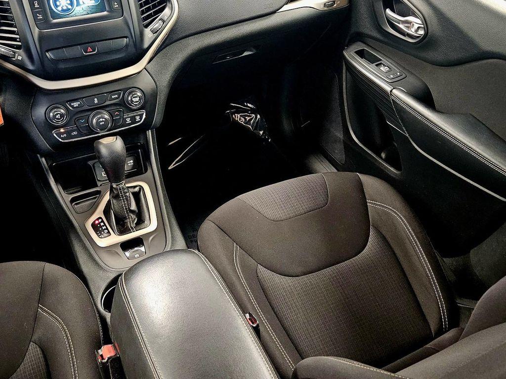 used 2015 Jeep Cherokee car, priced at $12,950
