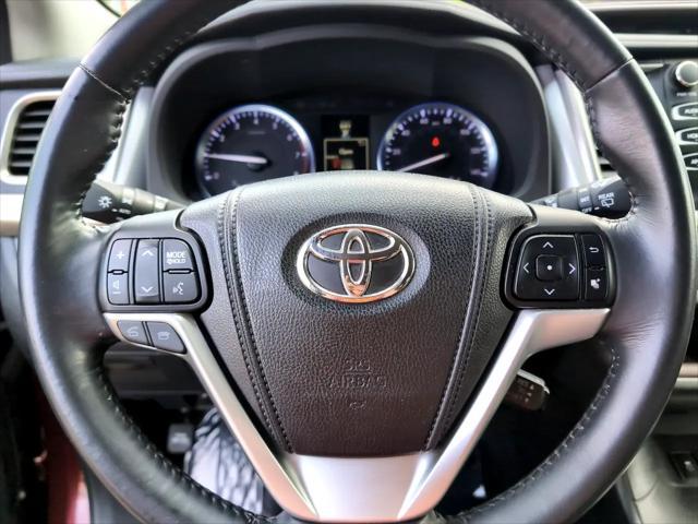 used 2014 Toyota Highlander car, priced at $14,950