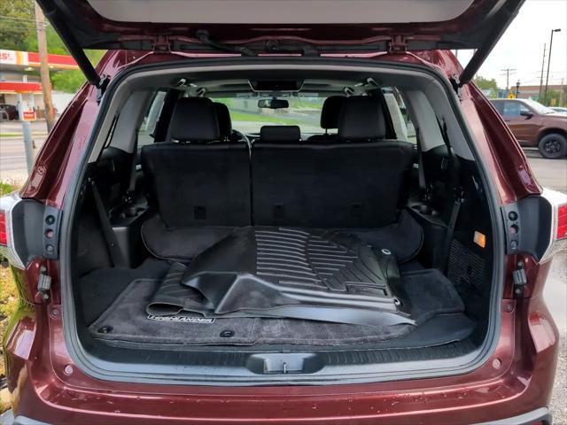 used 2014 Toyota Highlander car, priced at $14,950