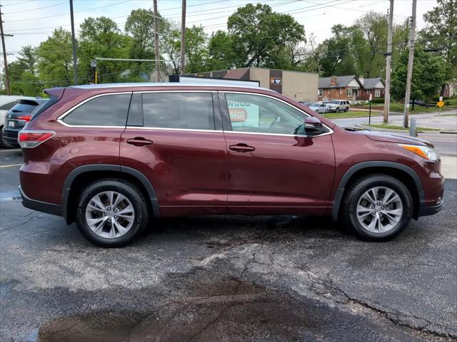 used 2014 Toyota Highlander car, priced at $14,950