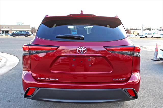 used 2022 Toyota Highlander car, priced at $32,997