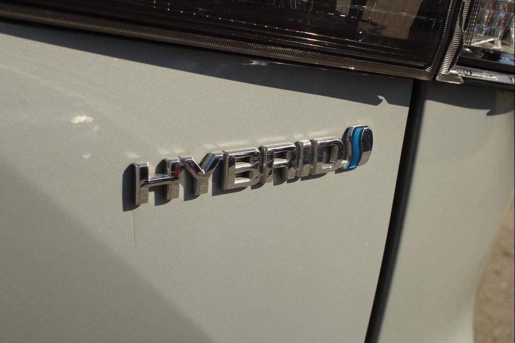 used 2022 Toyota Highlander Hybrid car, priced at $33,997