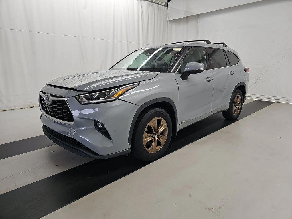 used 2022 Toyota Highlander Hybrid car, priced at $32,997