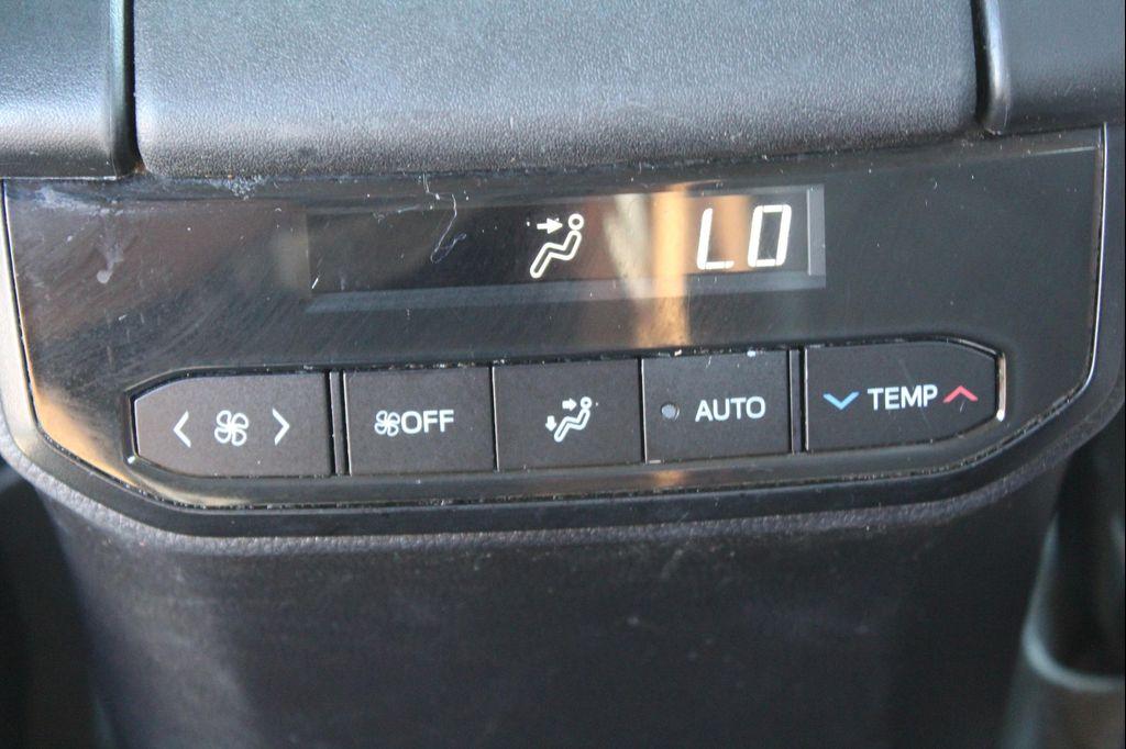 used 2022 Toyota Highlander Hybrid car, priced at $33,997
