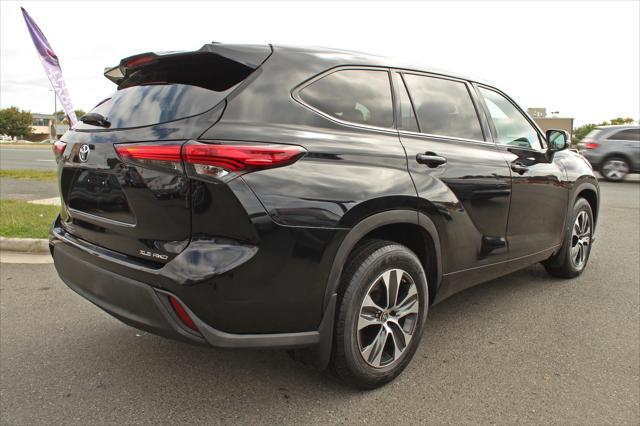 used 2020 Toyota Highlander car, priced at $28,200