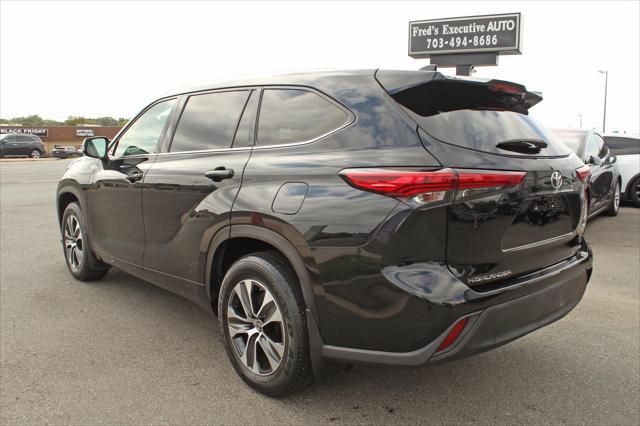 used 2020 Toyota Highlander car, priced at $28,200