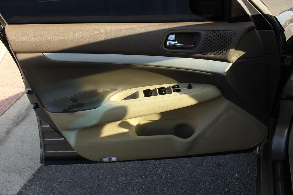 used 2009 INFINITI G37 car, priced at $5,500