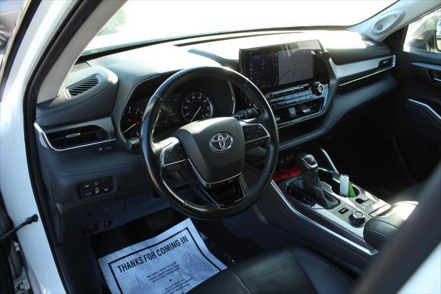 used 2021 Toyota Highlander car, priced at $29,997