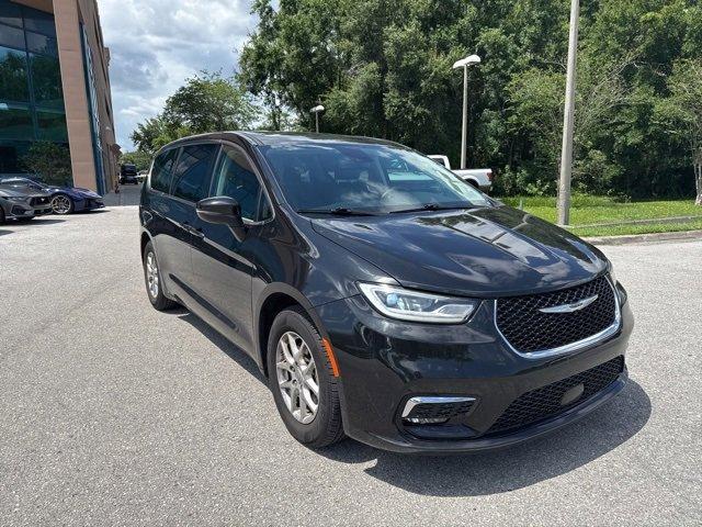 used 2023 Chrysler Pacifica car, priced at $23,999