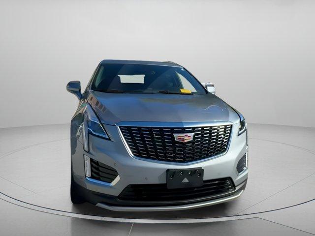 used 2025 Cadillac XT5 car, priced at $38,500