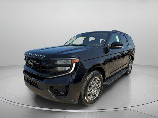new 2025 Ford Expedition car, priced at $67,478