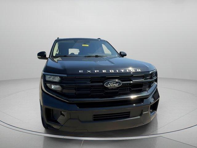 new 2025 Ford Expedition car, priced at $67,478
