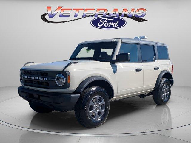 new 2025 Ford Bronco car, priced at $46,057