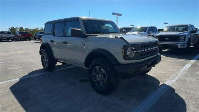 new 2025 Ford Bronco car, priced at $46,057