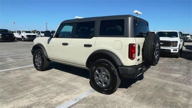 new 2025 Ford Bronco car, priced at $46,057