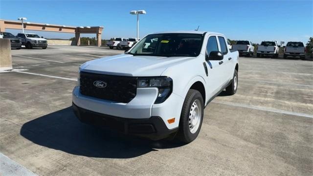 new 2025 Ford Maverick car