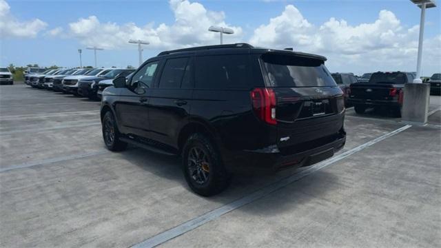 new 2025 Ford Expedition car, priced at $82,195
