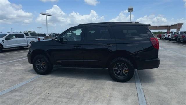new 2025 Ford Expedition car, priced at $82,195