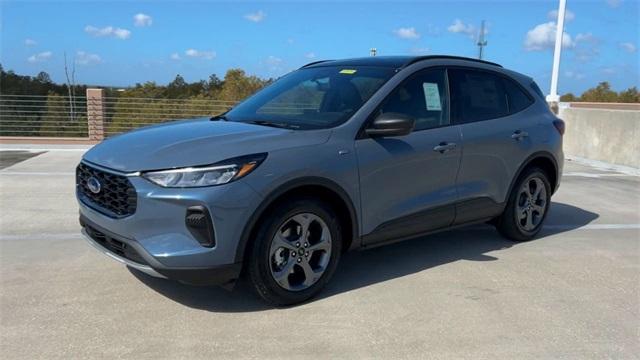 new 2025 Ford Escape car, priced at $30,179