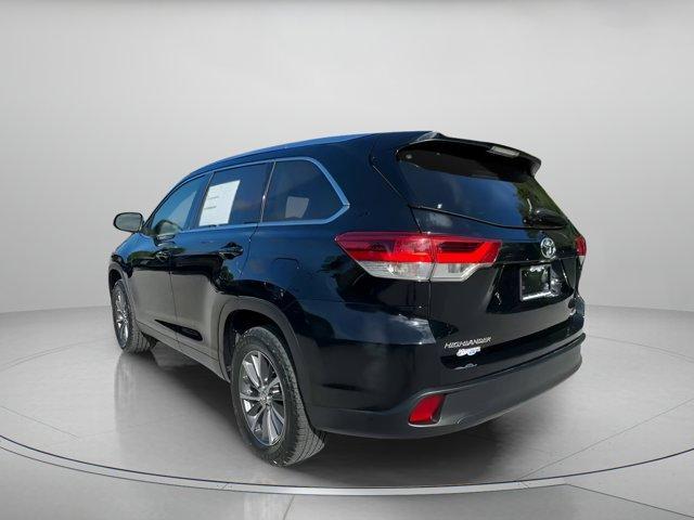 used 2019 Toyota Highlander car, priced at $22,990