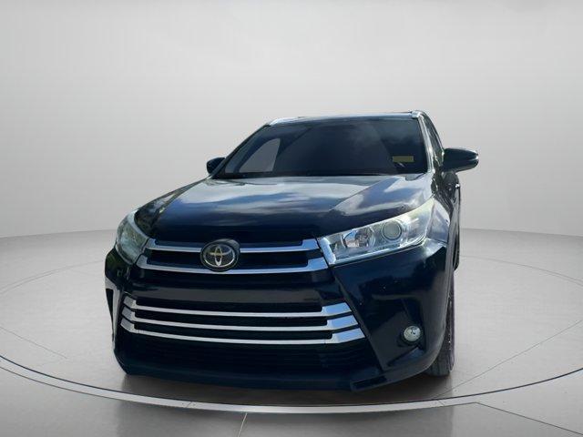 used 2019 Toyota Highlander car, priced at $22,990