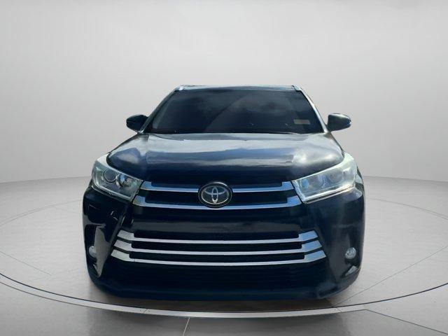 used 2019 Toyota Highlander car, priced at $22,990