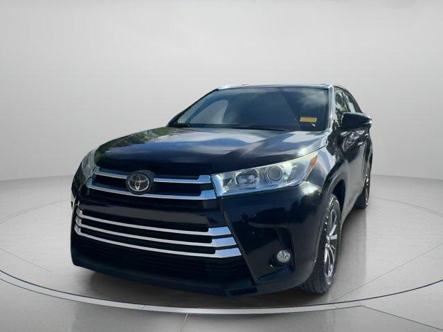 used 2019 Toyota Highlander car, priced at $22,990
