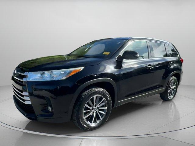 used 2019 Toyota Highlander car, priced at $22,990