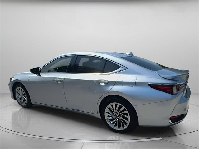 used 2022 Lexus ES 300h car, priced at $42,998