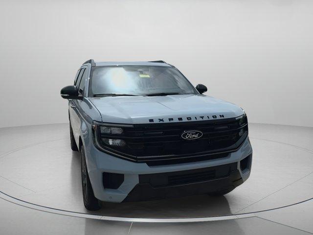 new 2025 Ford Expedition car, priced at $82,286