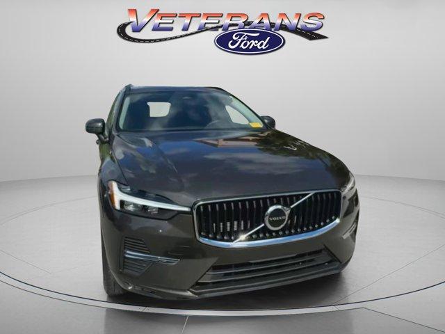 used 2022 Volvo XC60 car, priced at $32,987