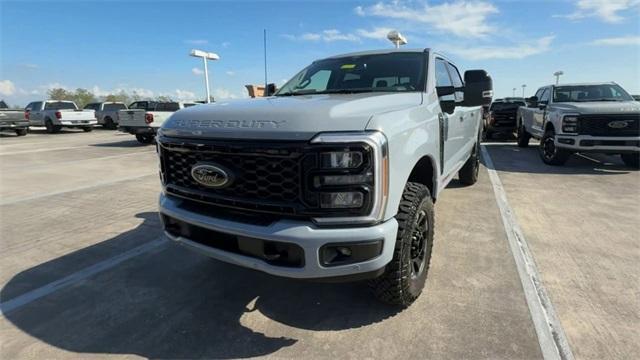 new 2025 Ford F-250 car, priced at $91,520