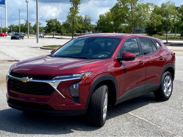 used 2025 Chevrolet Trax car, priced at $22,786