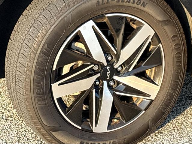 used 2022 Kia Sorento car, priced at $20,786