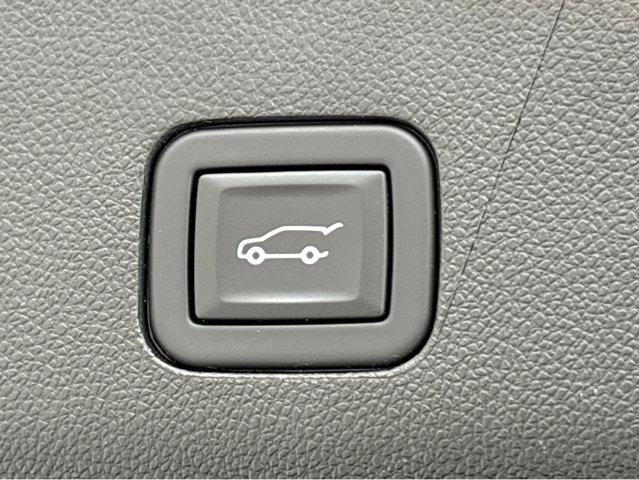 used 2023 Chevrolet Suburban car, priced at $45,086