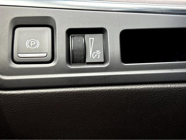 used 2021 Cadillac XT5 car, priced at $22,886