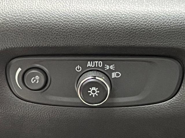 used 2022 Chevrolet Traverse car, priced at $30,986
