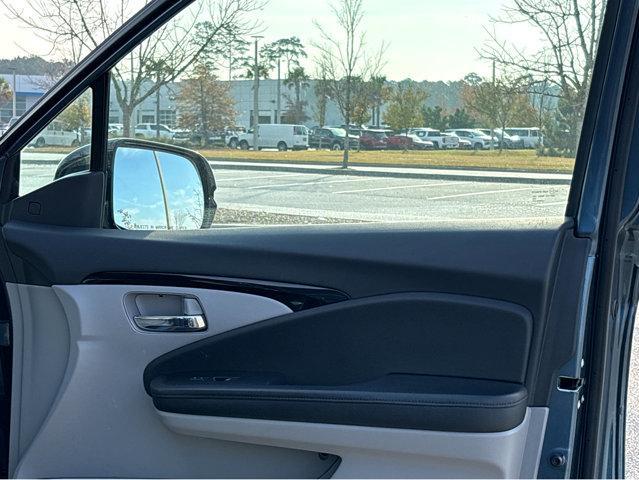 used 2021 Honda Pilot car, priced at $27,986