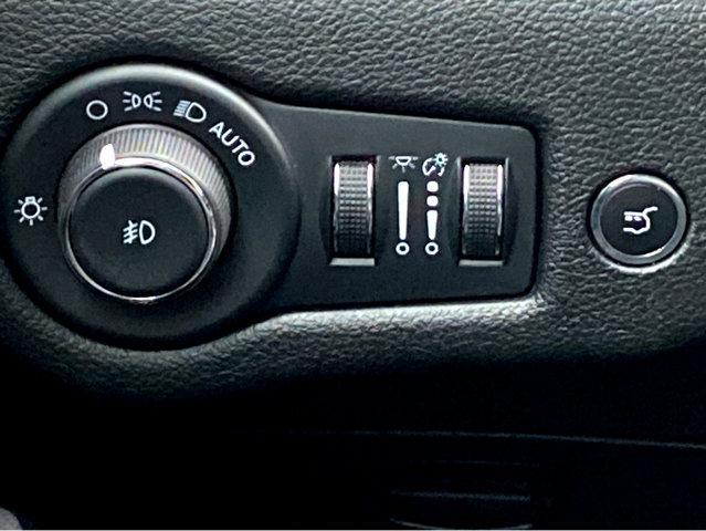 used 2023 Jeep Cherokee car, priced at $22,486