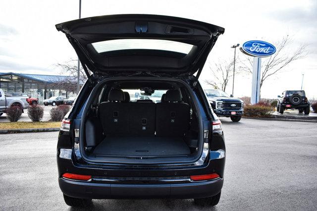 new 2025 Jeep Grand Cherokee car, priced at $48,919