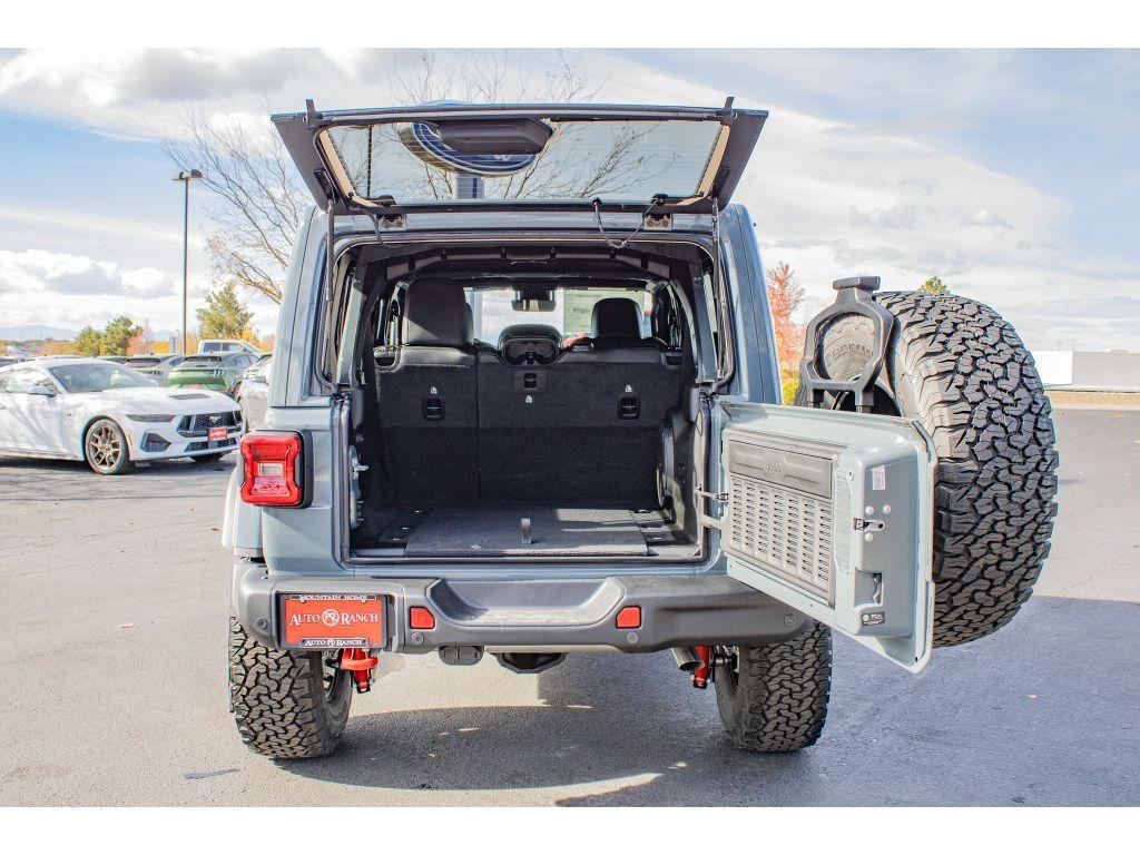 new 2025 Jeep Wrangler car, priced at $61,949