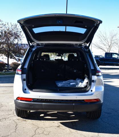 new 2024 Jeep Grand Cherokee car, priced at $43,339