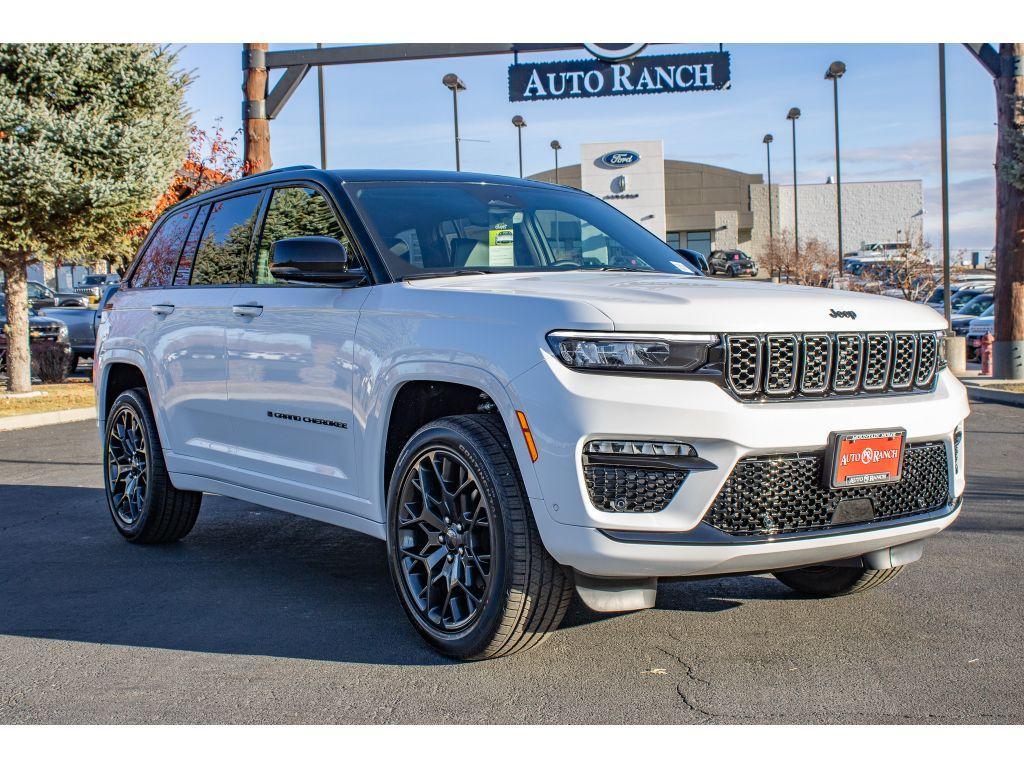 new 2025 Jeep Grand Cherokee car, priced at $57,250