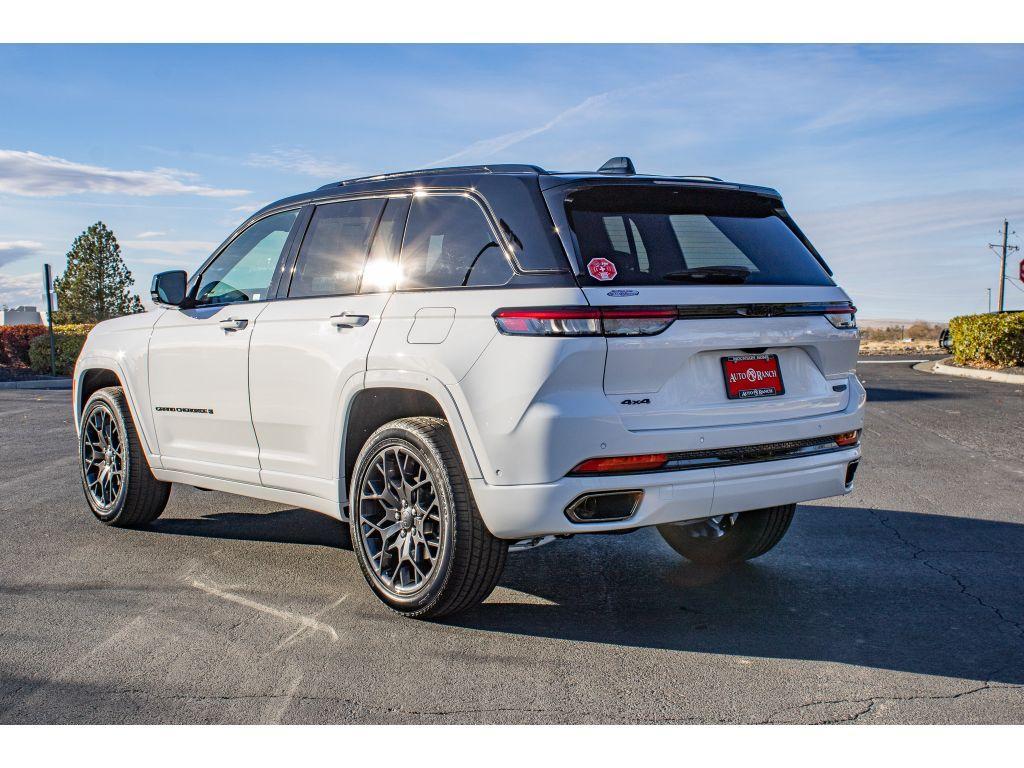 new 2025 Jeep Grand Cherokee car, priced at $57,250