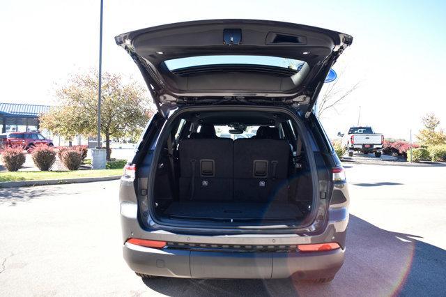 new 2024 Jeep Grand Cherokee L car, priced at $45,328