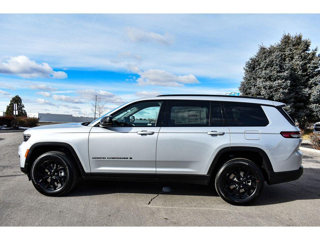new 2025 Jeep Grand Cherokee L car, priced at $40,500