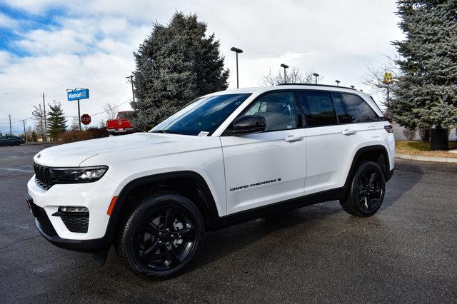 new 2025 Jeep Grand Cherokee car, priced at $48,396