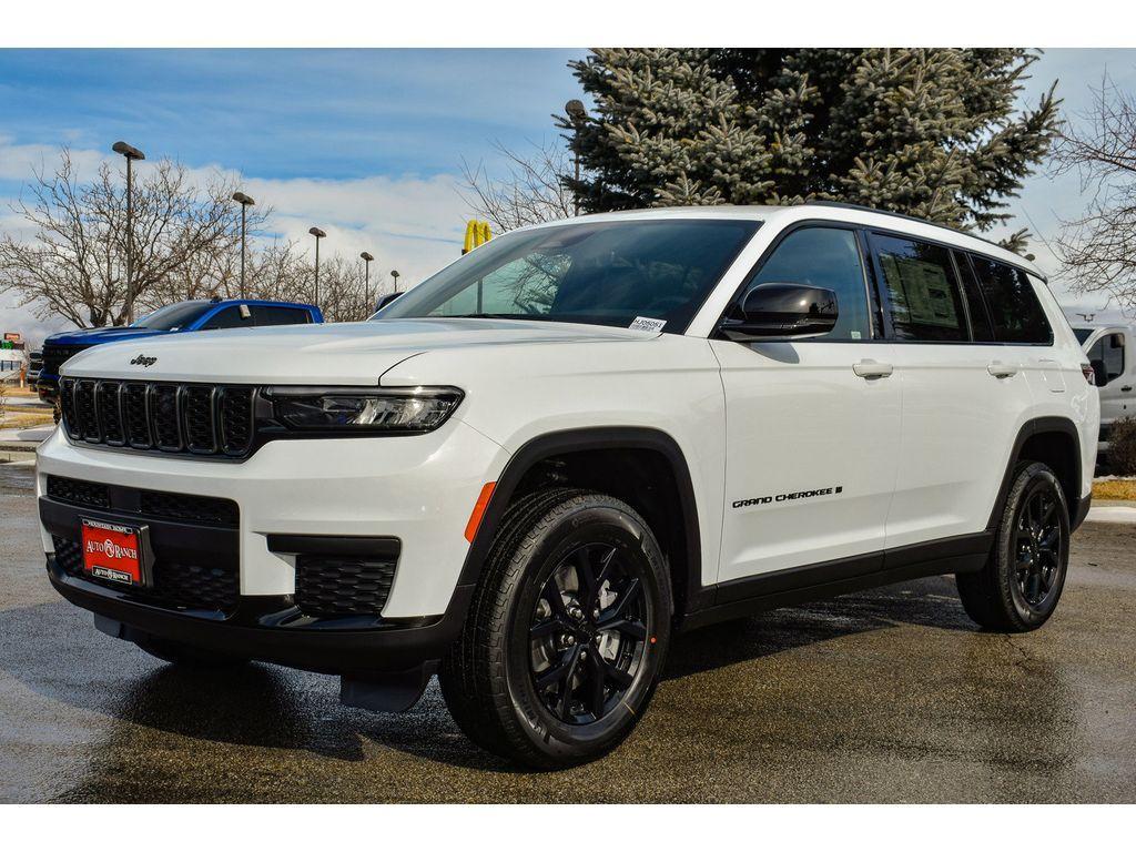 new 2025 Jeep Grand Cherokee L car, priced at $40,500