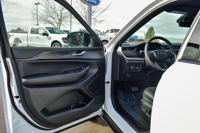 new 2025 Jeep Grand Cherokee L car, priced at $46,271